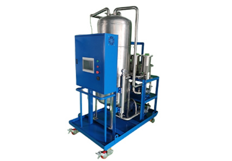 Mobile vacuum oil filter for industrial sites